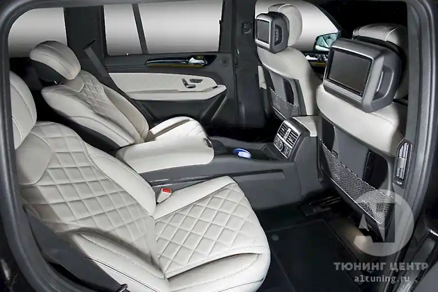 Салон Mercedes-Benz GLS. Фото