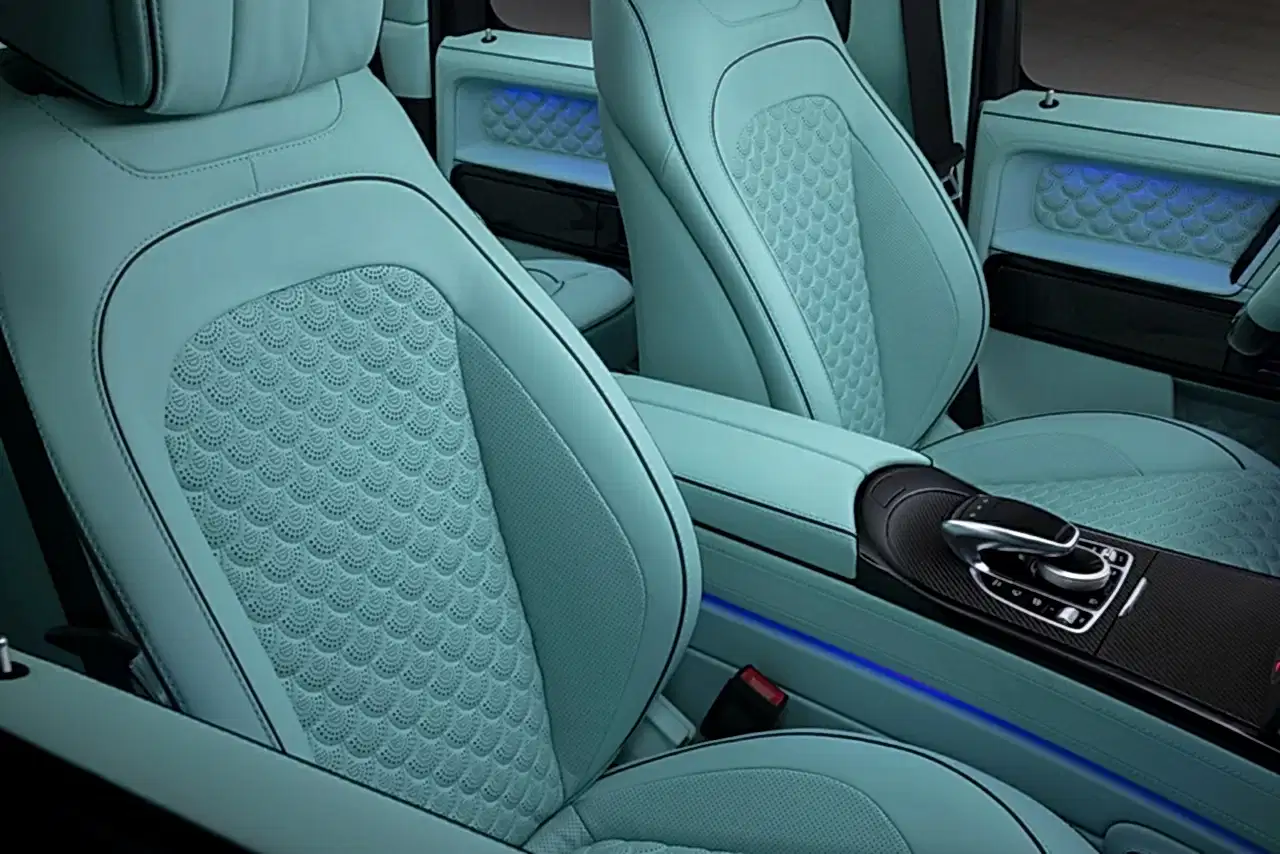 Салон Mercedes-Benz BRABUS G900 Rocket Edition. Фото 1