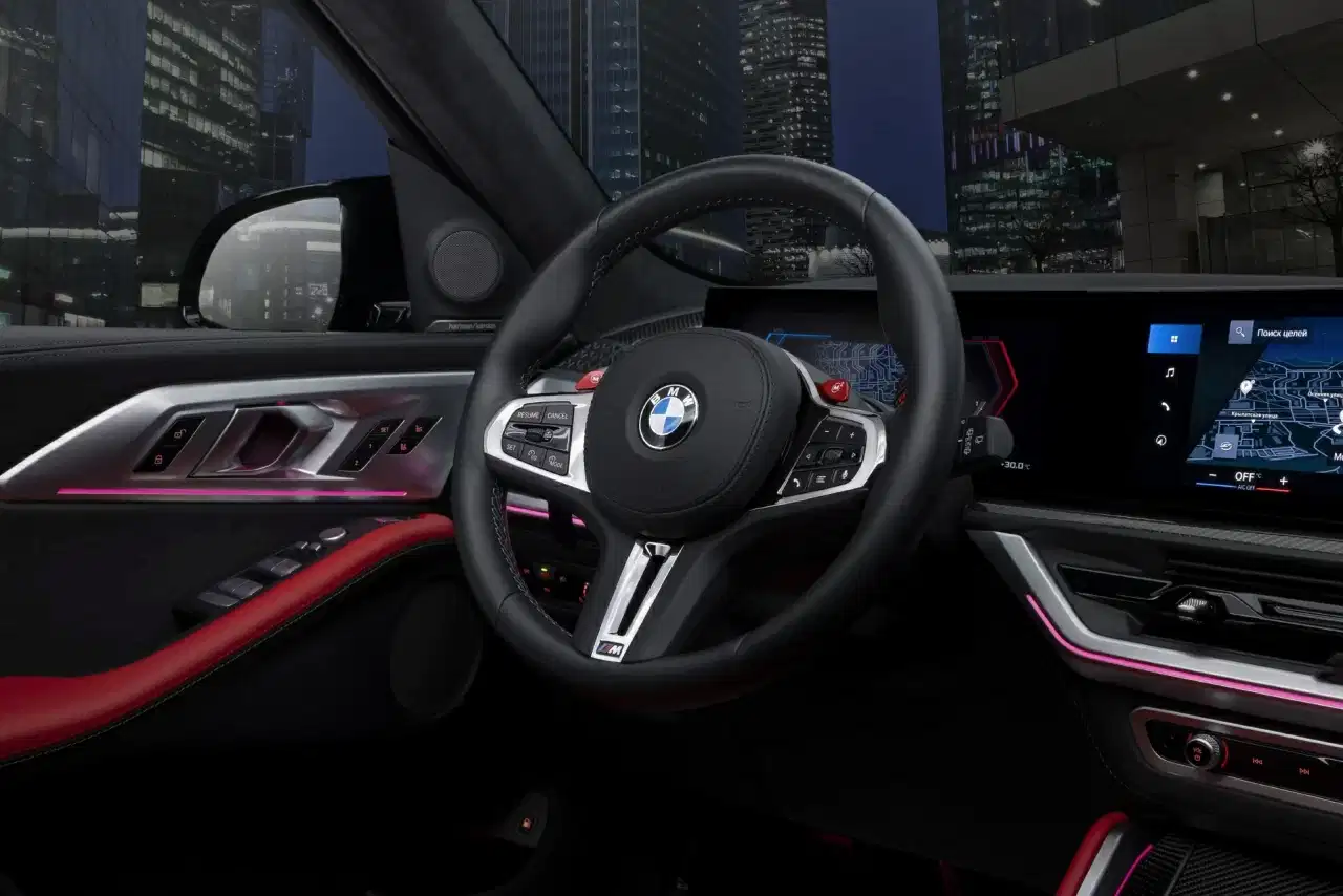 BMW XM. Руль