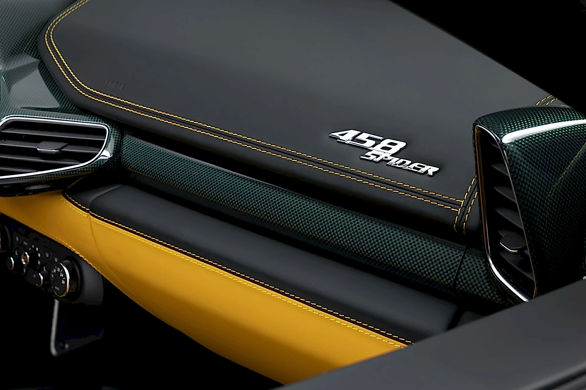 Тюнинг Ferrari 458 yellow. Фото 11