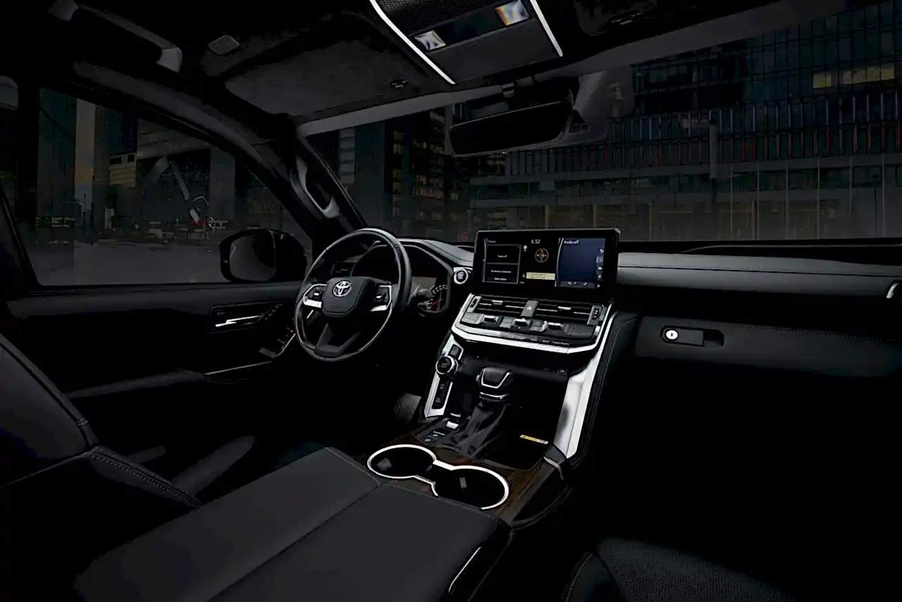 Toyota Land Cruser. Торпедо