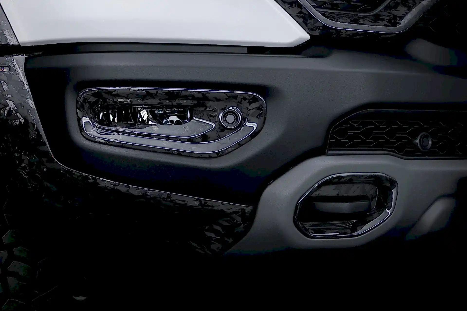 Dodge RAM TRX Carbon. Дверь. Фото