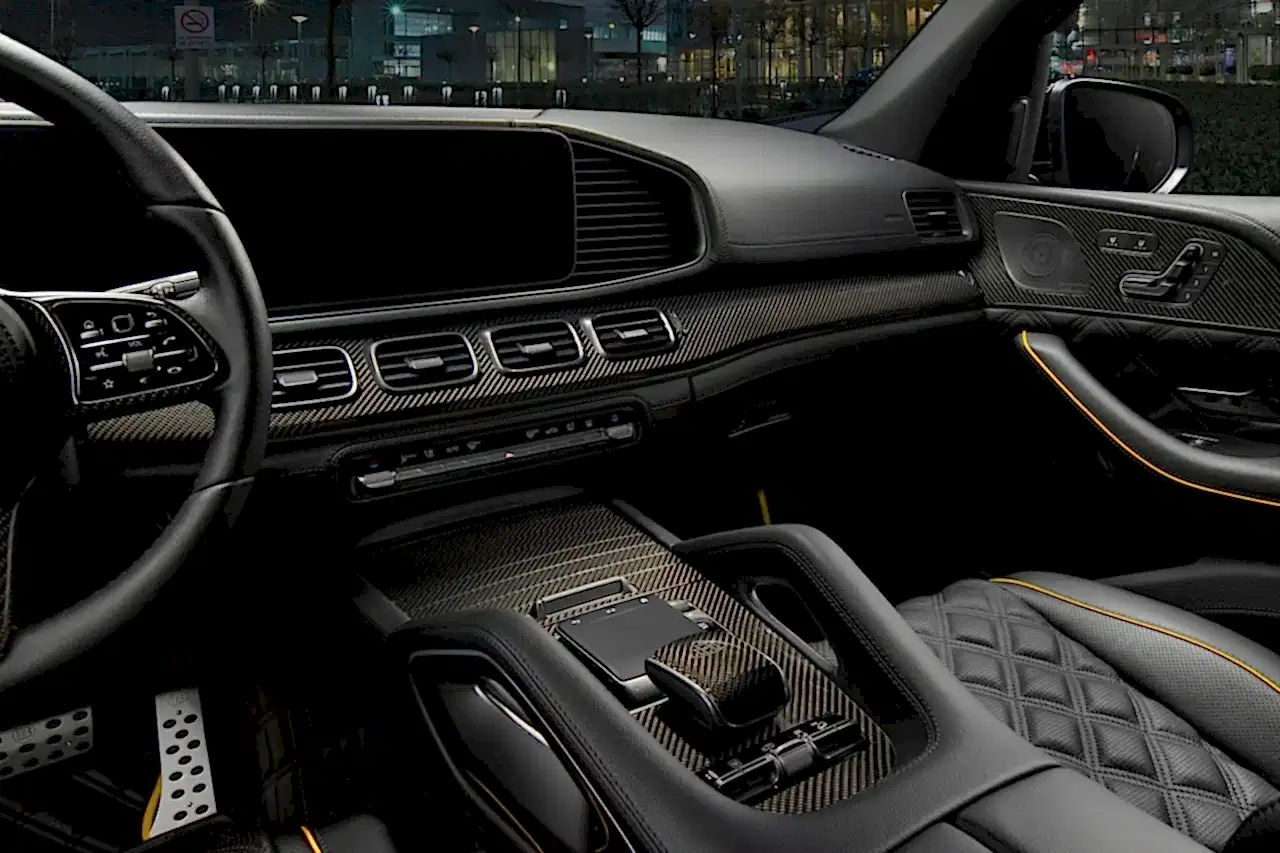 Mercedes-Benz GLS Maybach Brabus. Торпедо. Фото 2