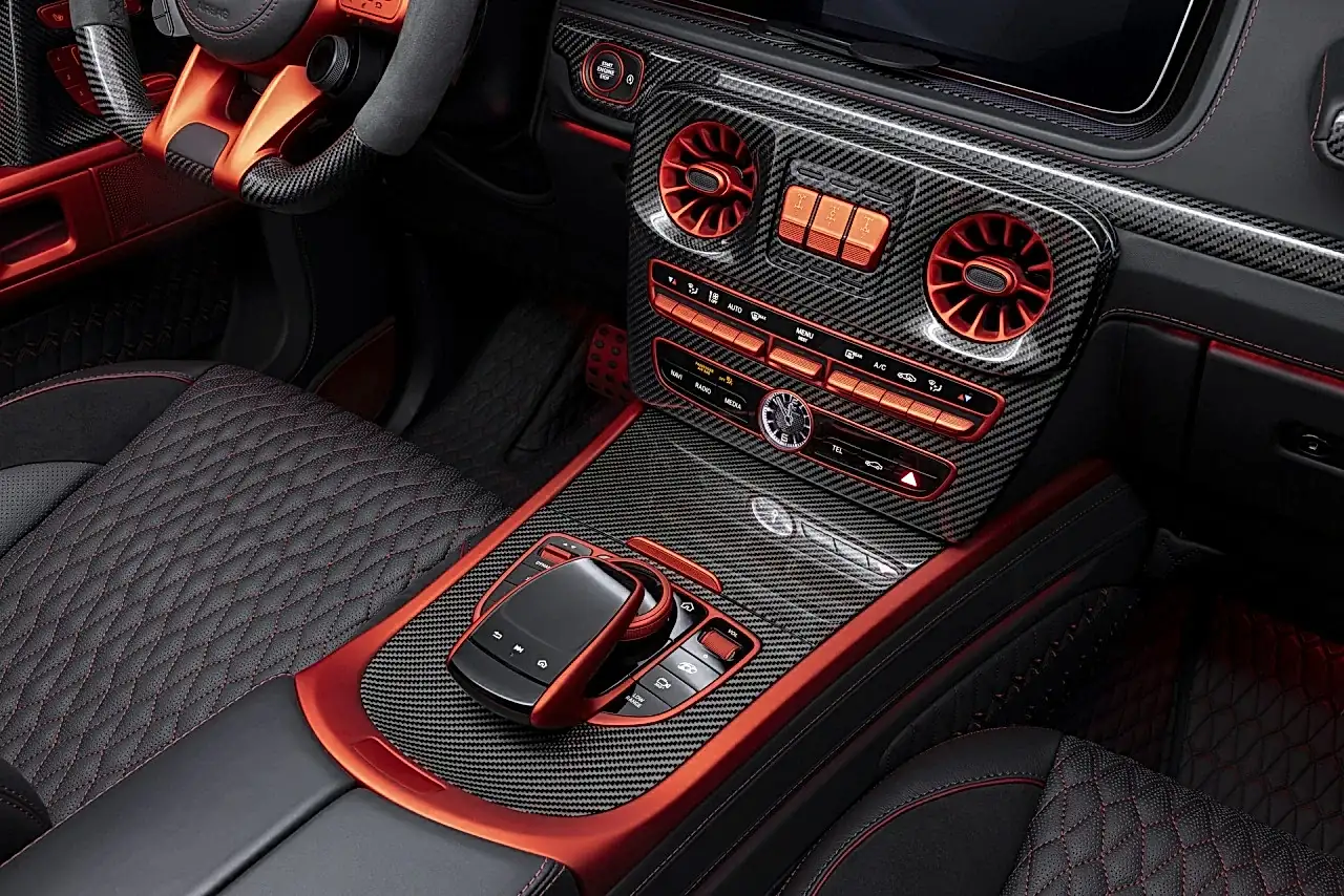 Тюнинг Mercedes-Benz BRABUS G900 Rocket Red&Black.