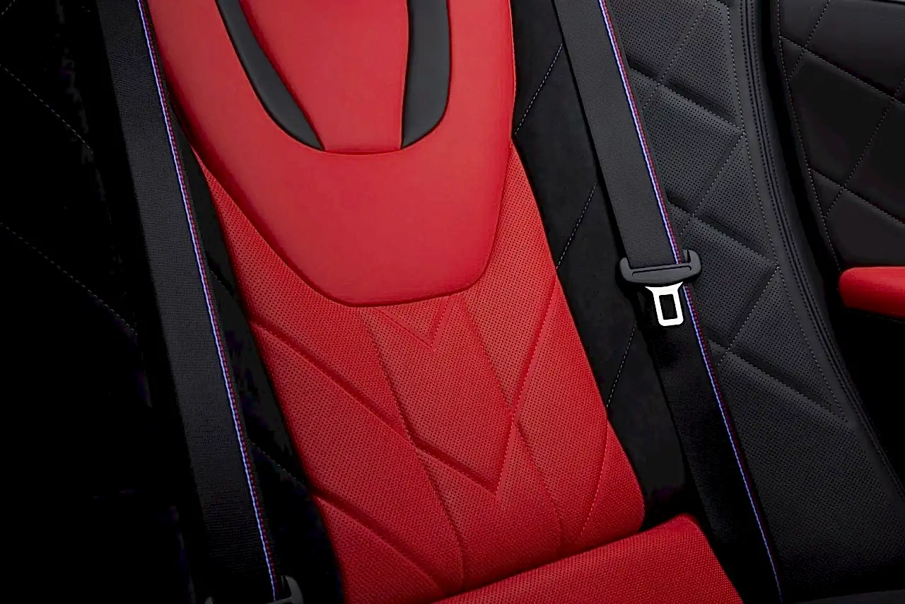 Сиденья для BMW XM. Фото