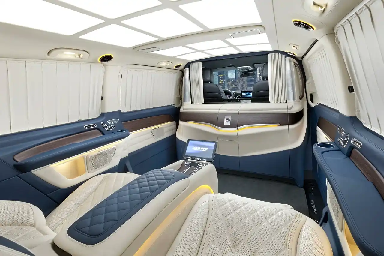 Салон Mercedes-Benz V-VIP. Фото
